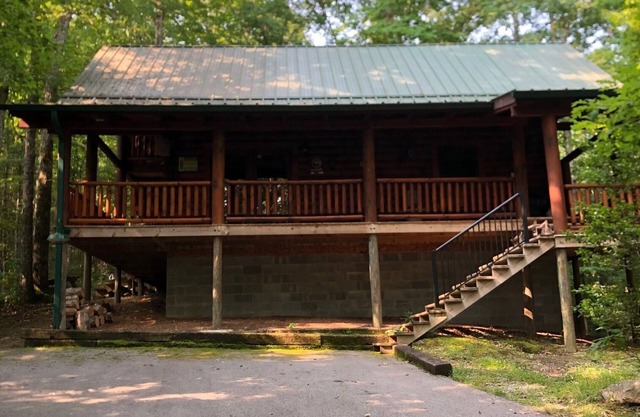 Timberwolf-Beautiful cabin near Big South Fork
