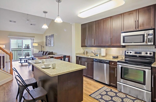 Time to Relax on The Cozy Old Town LOFT