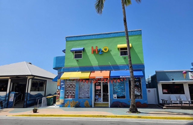 Times Square Hideaway By FL Vibes