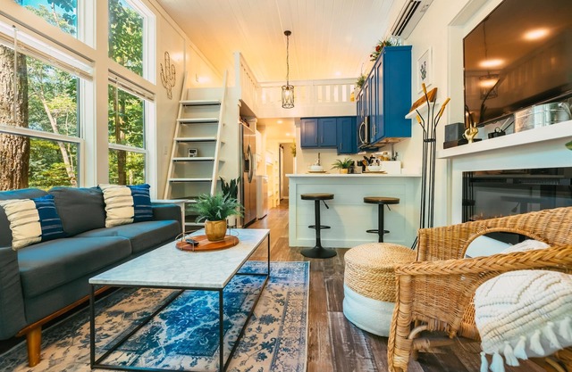 Tiny Home in Deer Lick Falls Community