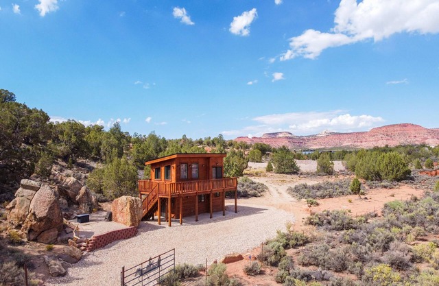 Tiny home with panoramic views & excellent stargazing