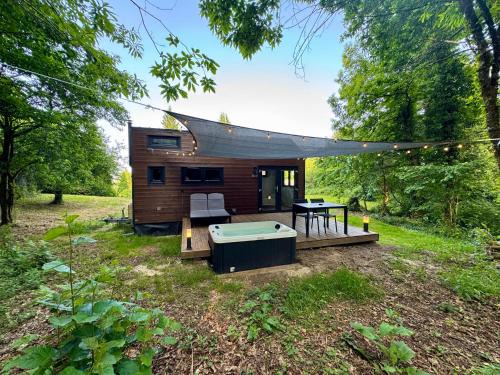 Tiny house face à la forêt - Évasion nature