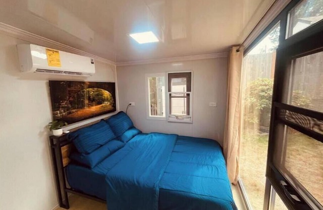 Tiny Oasis with all the amenities!