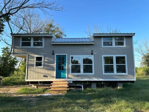 Tiny Private Room #3 in Shared 5BR House with Other Guests