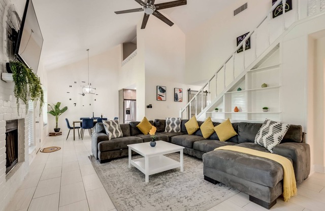 Tivoli Getaway - 13 minutes from ATT stdm/Globe Life field/6flags/epicwaterpark