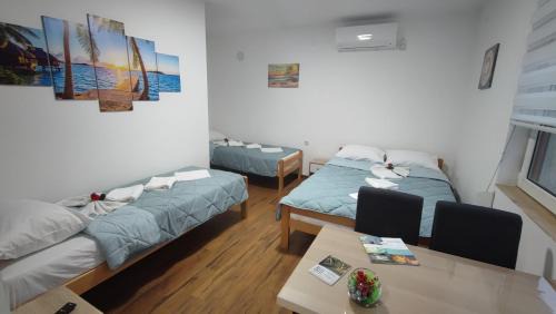 TNT accommodation