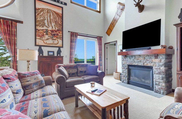 Top Flr Duplex 3BR 4BA - Walk to All @ Stratton Mt
