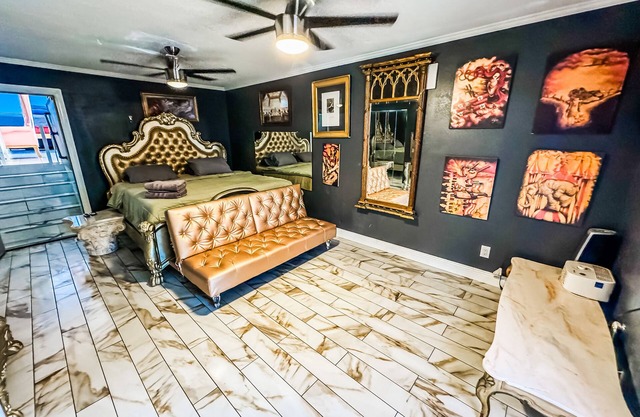 Top G Pad W/Cinema Room In Fort Walton Beach Close to Beach Base and Shops