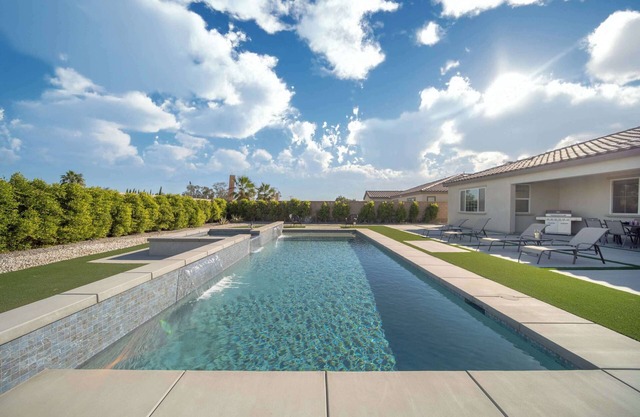 Top Rated Retreat - Pool, Spa & Mountain View