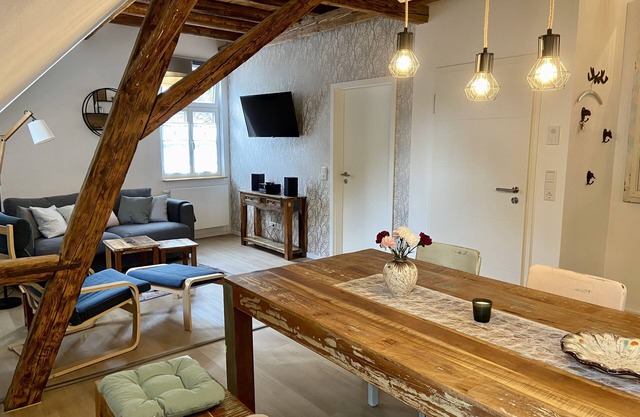Topp Gedämmte Dachgeschosswohnung, Komfortabel u. Gemütlich