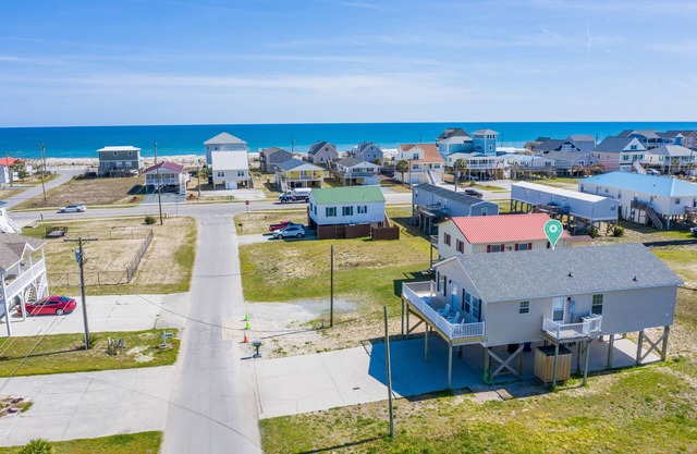 Topsail Turtle- 🐢Ocean & Sound views- Golf cart 🏝️