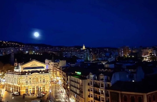 TORRE SOLOKOETXE -Bilbao from the heights. Basque government license LBI227