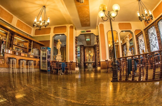Tourist Hotel