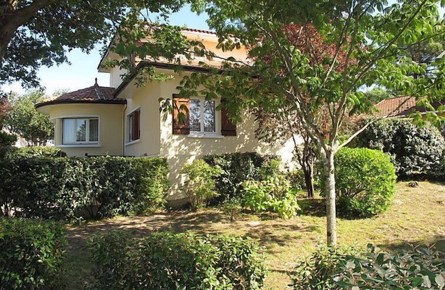 Tourterelles by Interhome
