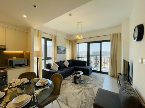 Town Square Zahra 2B - 2 Bedroom Apartment - Allsopp & Allsopp