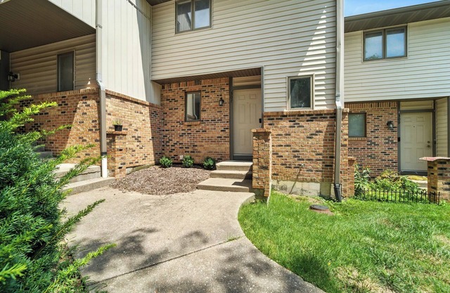 Townhome Mins to Hospitals*District*Mizzou*Parks