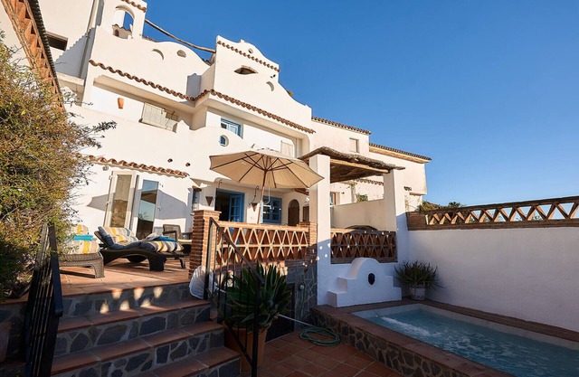 Townhouse With A Private Pool And Views Of The Sea, Gibraltar Rock And Morocco.