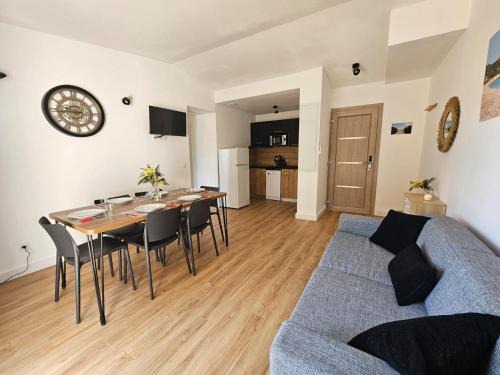 Très bel appartement T3 dans résidence hotellière "Fiori Di Cala Rossa"