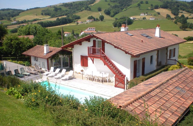 Traditional Basque house with a pool and a summer kitchen