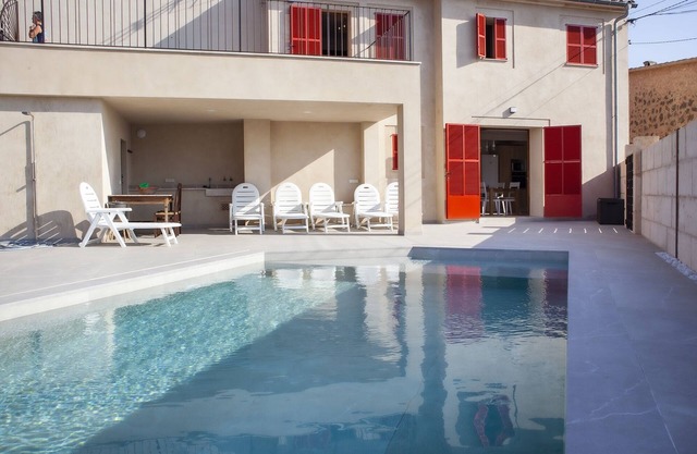 Traditional family house completely renovated with pool in Pórtol