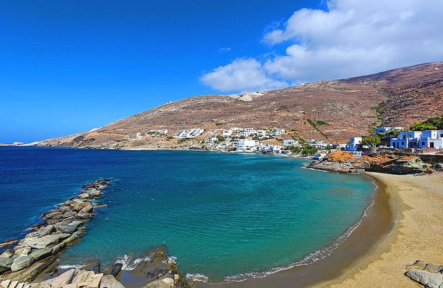 Traditional Seaside House with Aegean View near the Beach