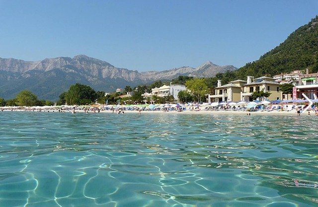 Traditional Villa with Wifi and Air Conditioning at only 150m from the Beach !