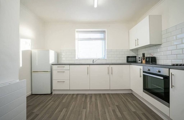 Tranmere House 3 BR Workstays UK Best Rates Direct