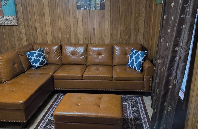 Tranquil 2-bedroom house with AC in Leesville