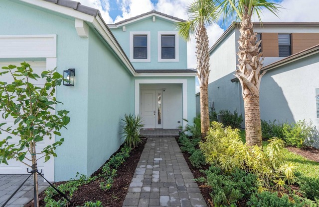 Tranquil 5-bedroom house with AC in Westlake
