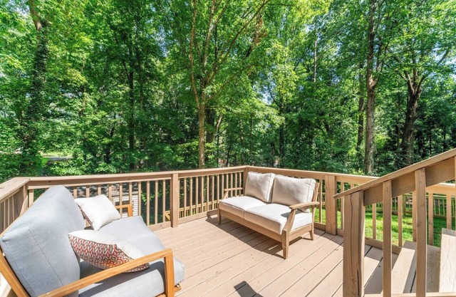 Tranquil Modern 3-BD Retreat in Foodie Paradise!