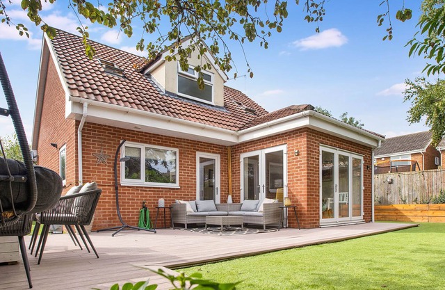 Tranquil Retreat on Elton Lane in 2-Bedroom House