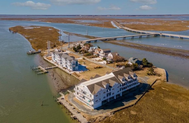 Tranquil Tides Retreat - Waterfront on Chincoteague Island!