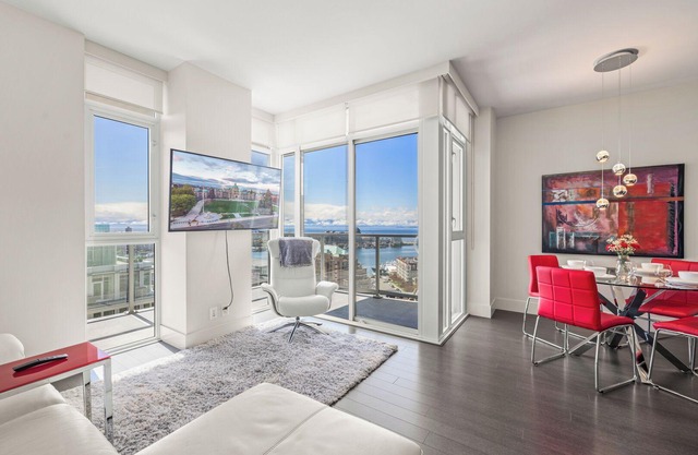 Tranquil Victoria Harbour Condo