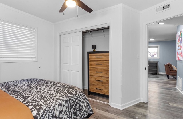 Tranquility Creek~Stylish 2BR~7 Mins ATL Airport - Dedicated Workspace