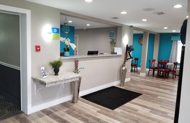 Travelodge by Wyndham San Antonio Downtown Northeast