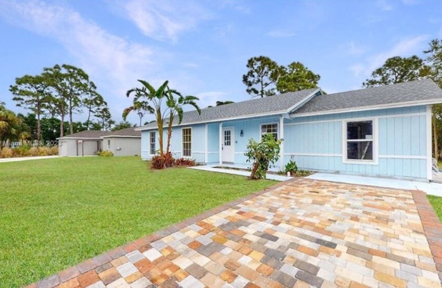 Treasure Coast-Blue House Relax