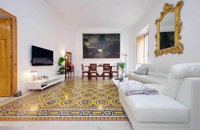 TreasureRome Boheme Family home 3 bedroom by Trevi Fountain