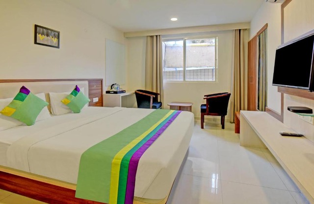 Treebo Trend Silver Key Suites Kammanahalli
