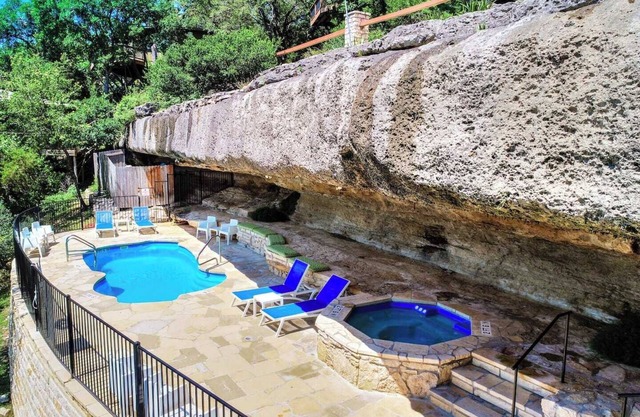 Treehouse Bungalow - Shared Community Pool and Hot Tub #13