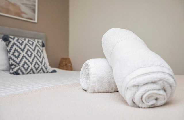 Treeside | Prime location | Pet friendly | Sleeps4 |