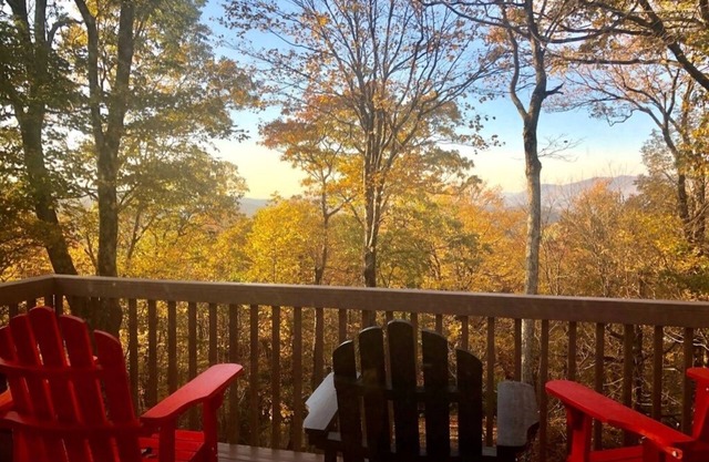 Treetop Escape Prime Location & Privacy in One