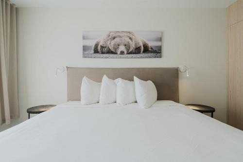 Tremblant Stay-King bed, Central, Shuttle, Coffee