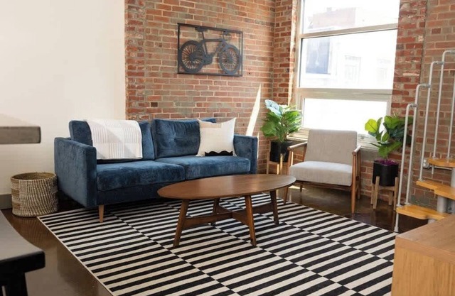 Trendy 1BR loft near it all
