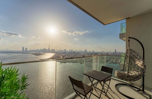 Trendy Apt on the Creek w/Superb Dubai Skyline Vw