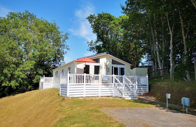 Trevellian - Spacious Scenic Lodge - Tranquil Retreat