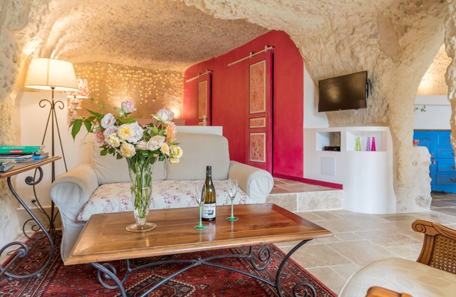 Troglodyte lodging in Touraine: charm & unusual