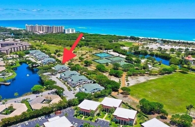 Tropical Getaway in Jupiter, Fl - Bella Vista on the Park.