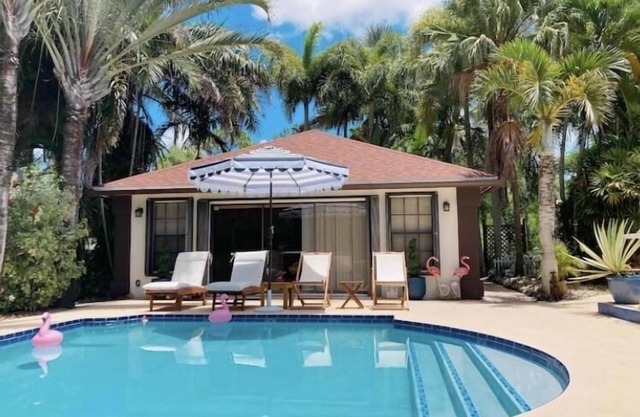 Tropical Getaway in your own private Guest House w/pool - 10 min from the beach!
