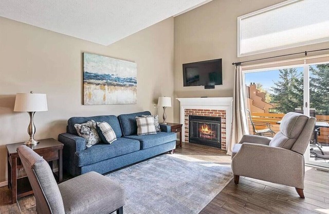 Trout Creek Bunk House 28-Charming 3-bdrm/loft condo in Harbor Springs