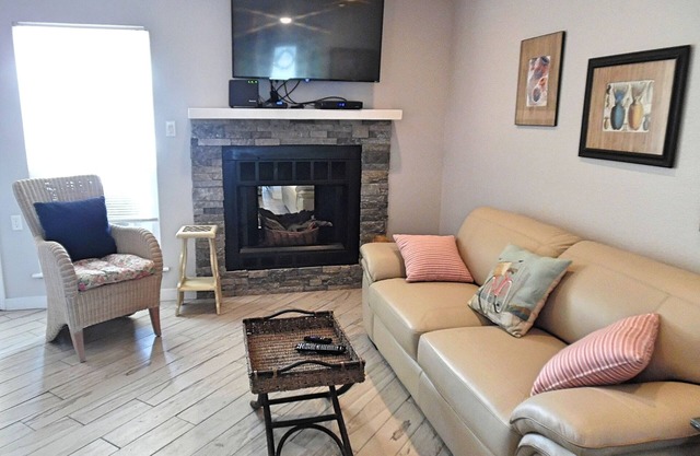 Trout Quarters! Beautiful 2 bedroom, 2.5 bath! Walk to the Beach!